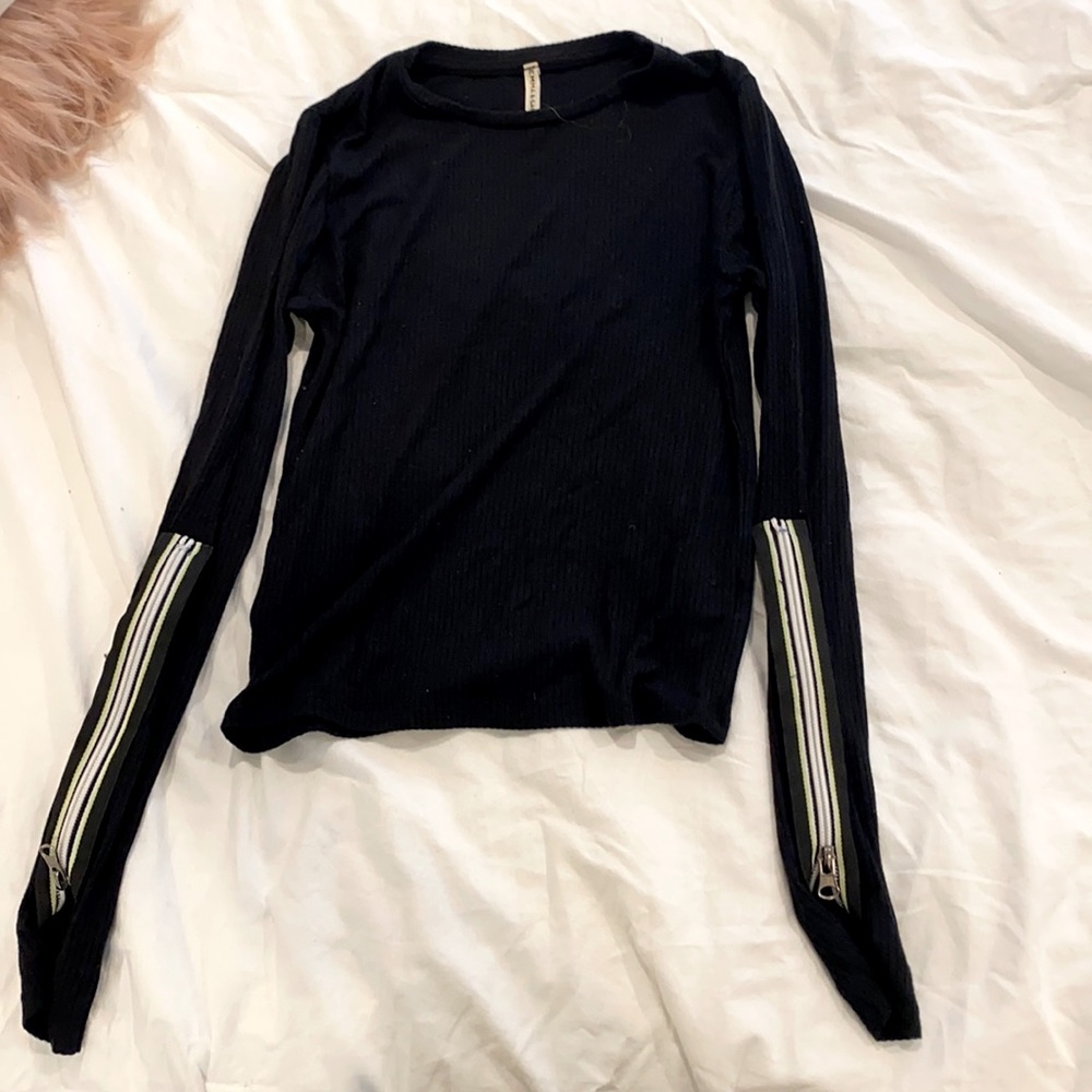LF Emma and Sam black long sleeve zipper